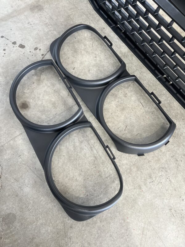 Challenger Hellcat Style Front Bumper fits rt,sxt,scat,etc *WE DO NOT OFFER SHIPPING FOR BUMPERS/HOODS; LOCAL PICKUP ONLY* - Image 8