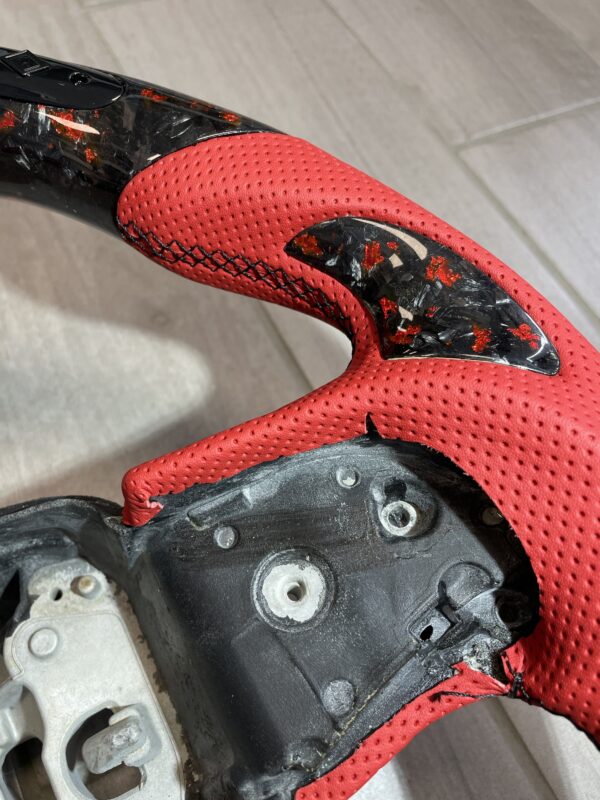 Forged carbon Red leather red flakes LED RPM steering wheel - Image 4