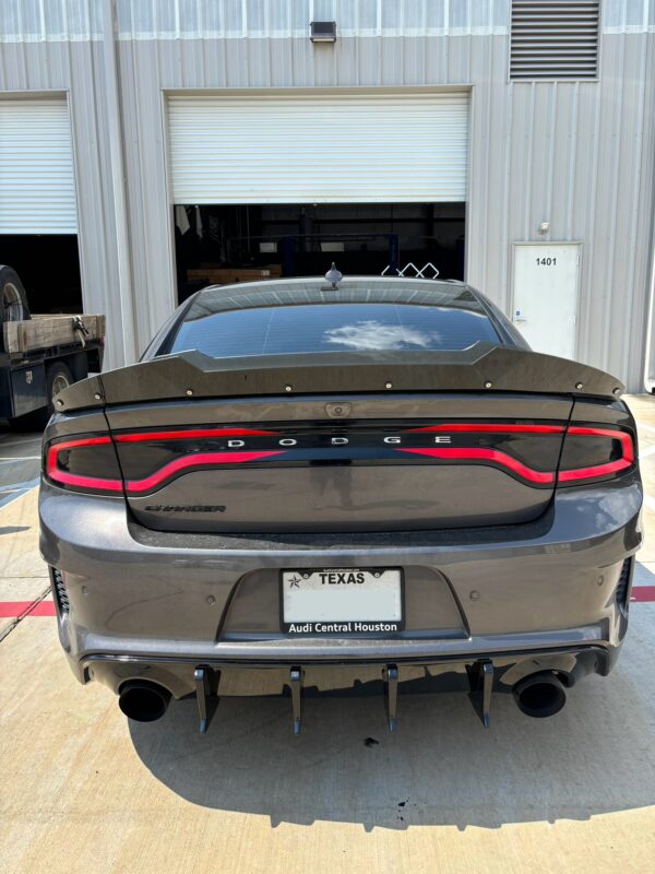 Charger widebody gloss diffuser fishtail - Image 2